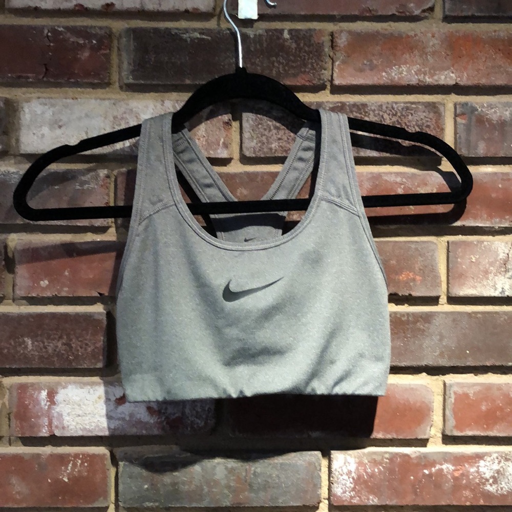 Nike Swoosh Bra